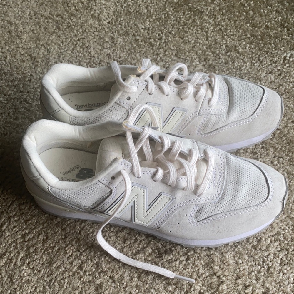 New balance shoes